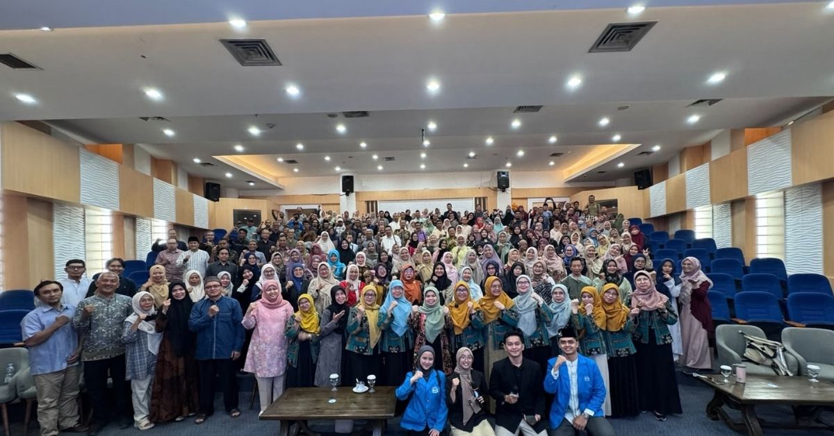 FIKES UIN Jakarta Builds Synergy with Parents through the 2026 New Student Parents' Meeting